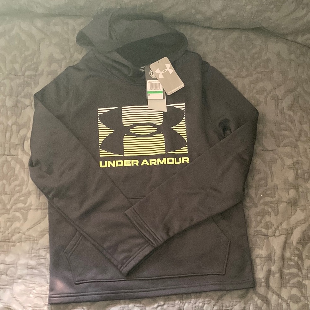 Under Armour hoodie black with logo size youth large brand new with tags